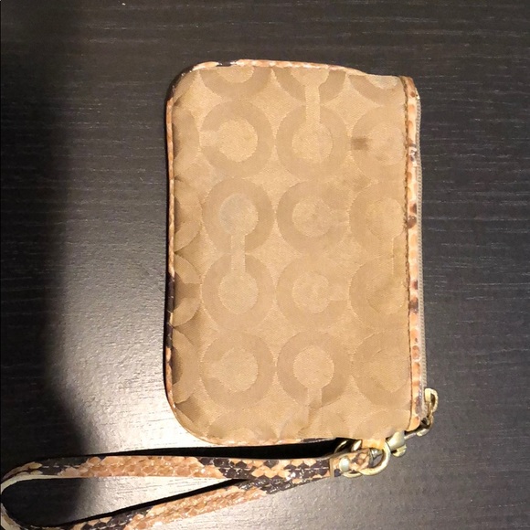 Tan coach wristlet - Picture 3 of 3